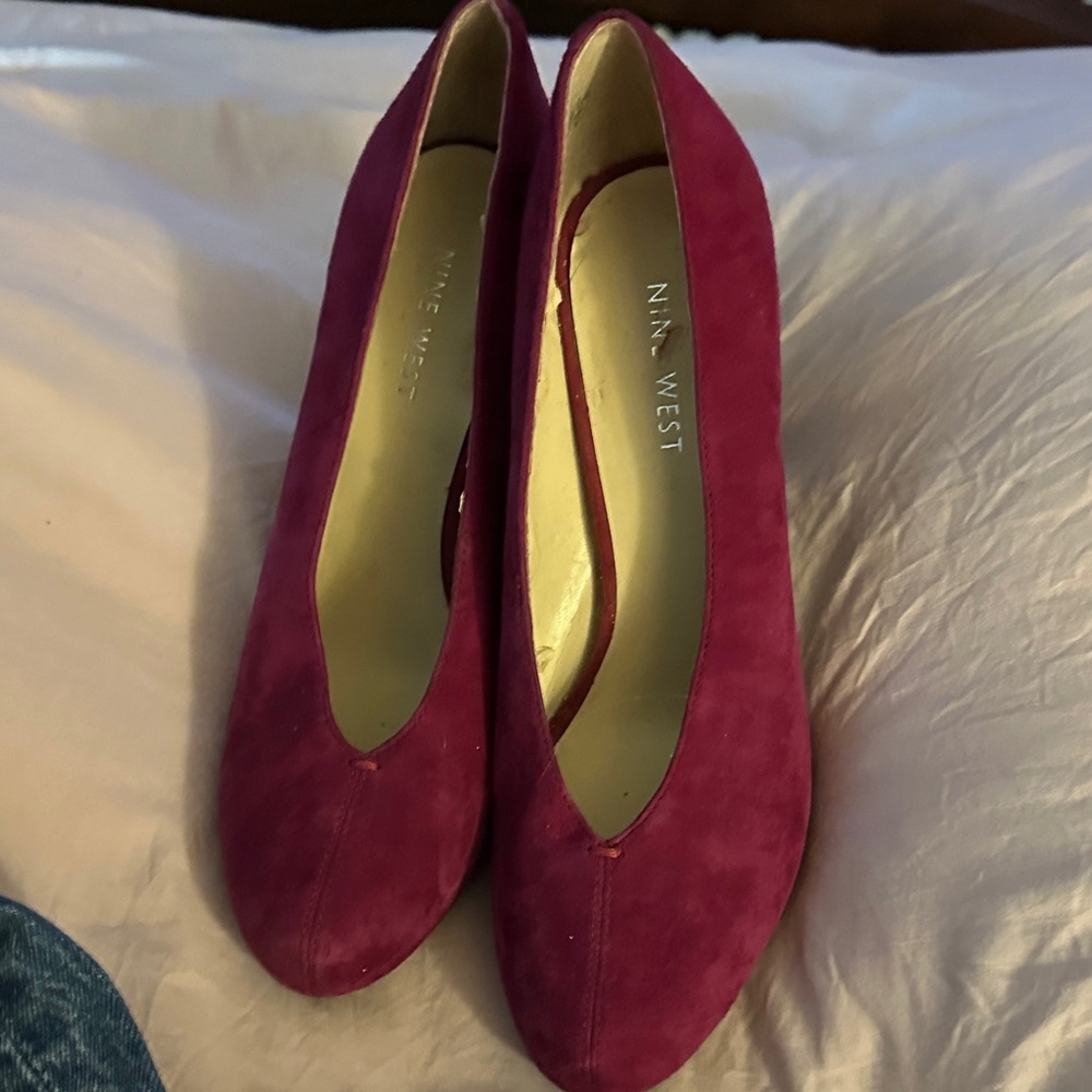 Nine West Fuchsia Suede Almond-Toe Heels